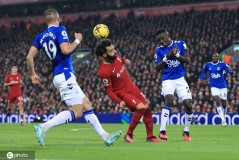 欧冠首轮英伦双雄稳健过关本菲卡埃因霍温主场崩盘意外频出